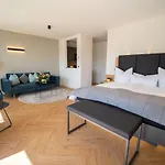 Hotel Zur Traube 4* Ирциг