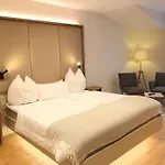 Hotel Zur Traube Ирциг