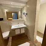Отель Hotel Zur Traube