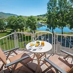 Hotel Zur Traube 4* Ирциг