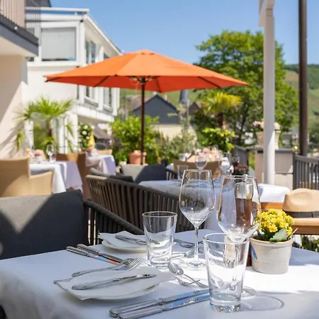 Hotel Zur Traube Hotel 4*