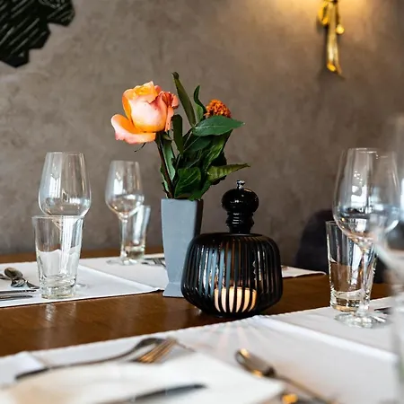 祖尔陶伯酒店 4* 乌尔齐希