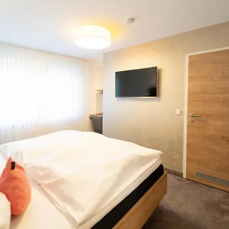 Hotel Zur Traube 4*
