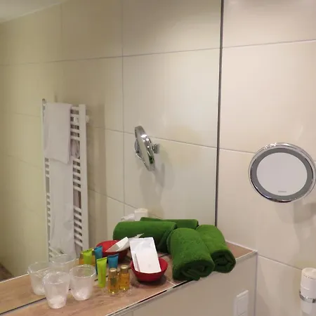 Отель Hotel Zur Traube Ирциг