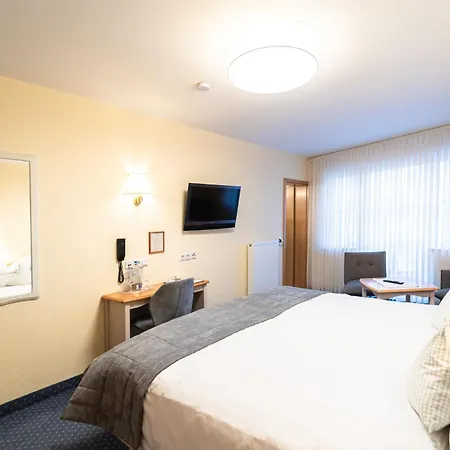 Hotel Zur Traube 4*