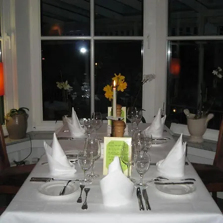 Hotel Zur Traube 4*