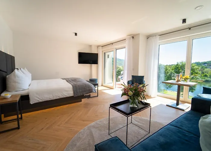 Zur Traube فندق 4*