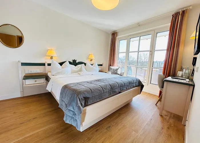 Hotel Zur Traube Hotel 4*